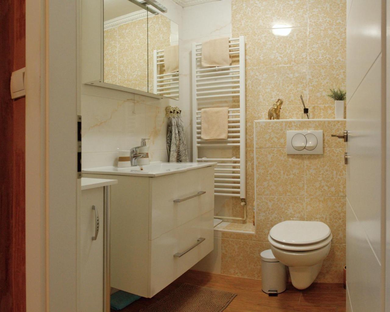 Sunny Day -Arena Zagreb , 2 Bathrooms, 102M², Camera foto